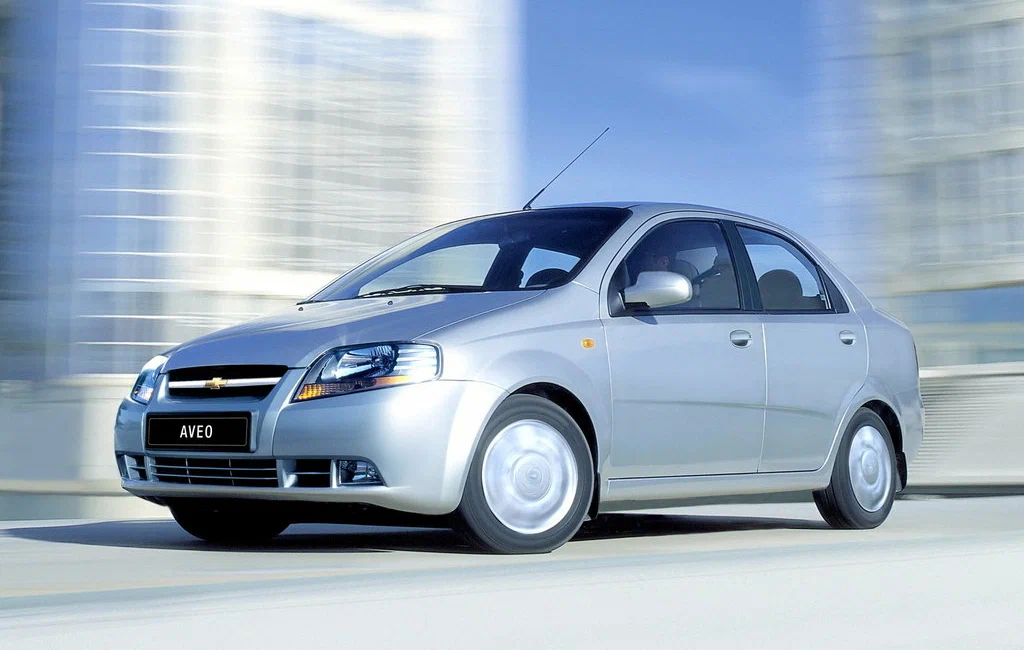 10 Mobil 40 Jutaan untuk Pensiunan PNS, Praktis Dipakai & Ramah di Kantong Chevrolet Aveo 2004 mobil 40 jutaan untuk pensiunan PNS - Moladin