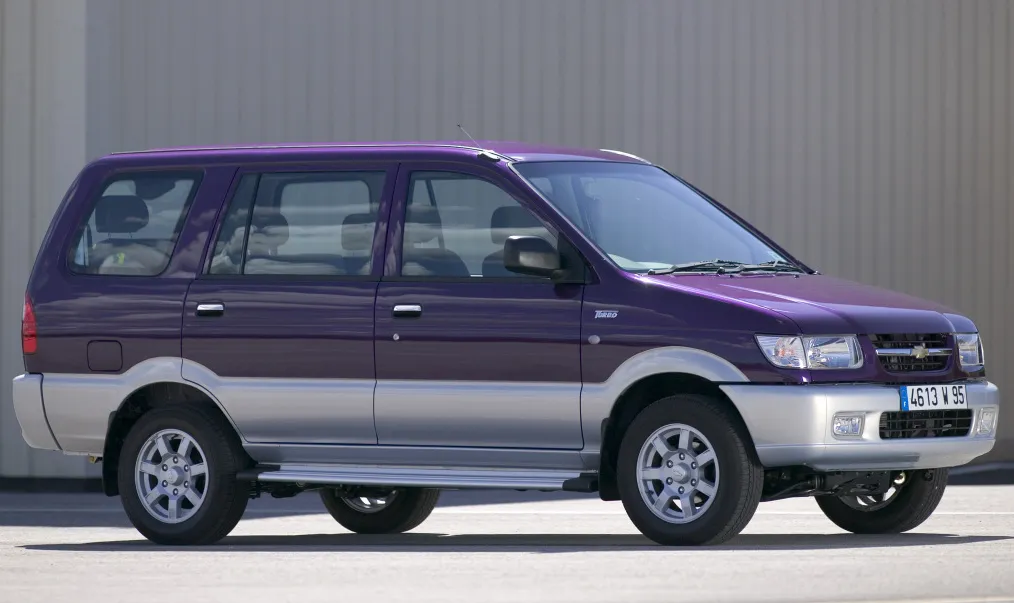 Chevrolet Tavero 2002 mobil keluarga di bawah 50 juta minim masalah - Moladin