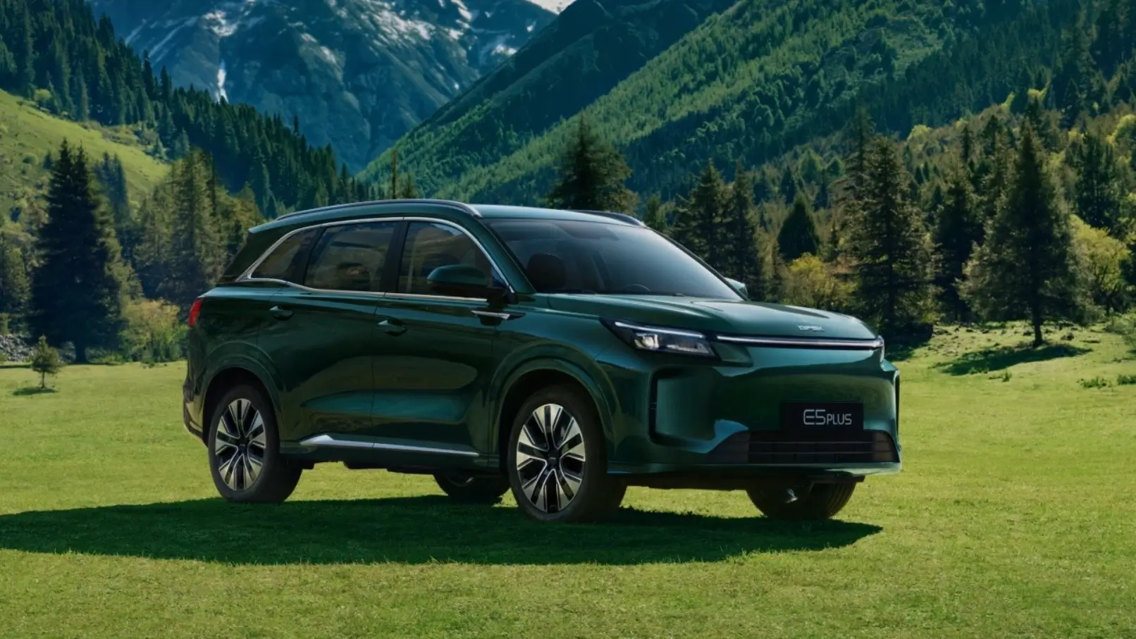 DFSK E5 Plus Bakal Debut di GIIAS 2026, Bawa Teknologi AI dan PHEV