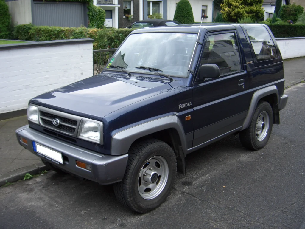 11 Mobil Keluarga Daihatsu di Bawah 70 Juta, Muat 7 Penumpang & Irit BBM! Feroza mobil keluarga Daihatsu di bawah 70 juta - Moladin