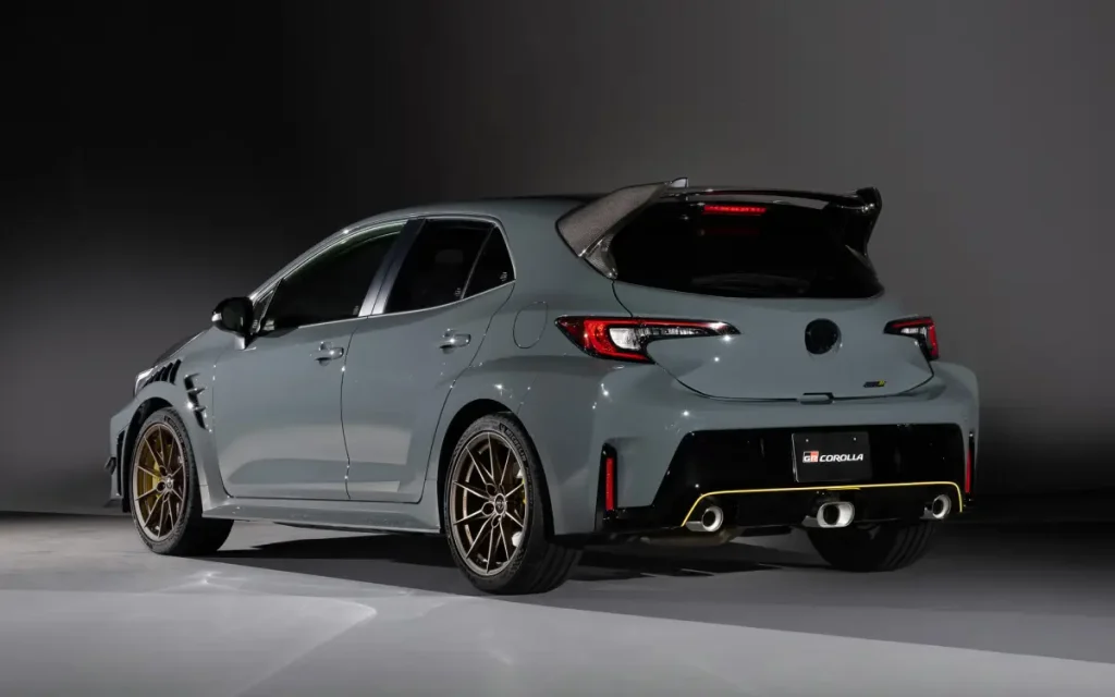 GRMN Corolla belakang
