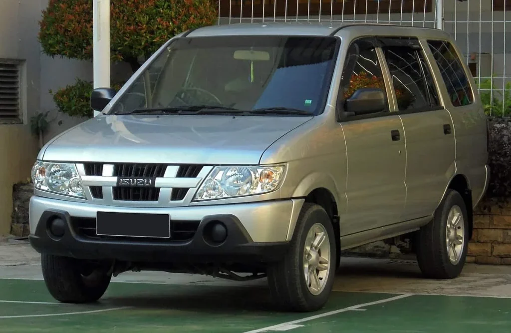 Isuzu Panther mobil bekas 40 jutaan anti rewel - Moladin