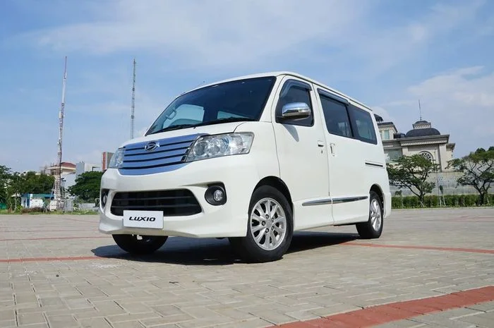 10 Mobil Daihatsu Matic Bekas Masih Layak Pakai, Harganya Mulai Rp50 Jutaan! Luxio 2016 mobil Daihatsu matic bekas - Moladin