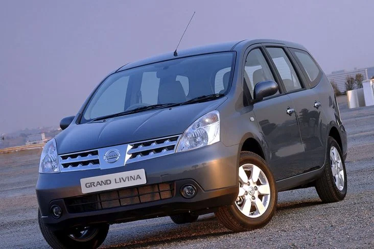 7 Pilihan Mobil Matic Bekas 70 Jutaan Layak Pakai, Ada MPV Hingga City Car! Nissan Grand Livina 2009 mobil matic bekas 70 jutaan - Moladin