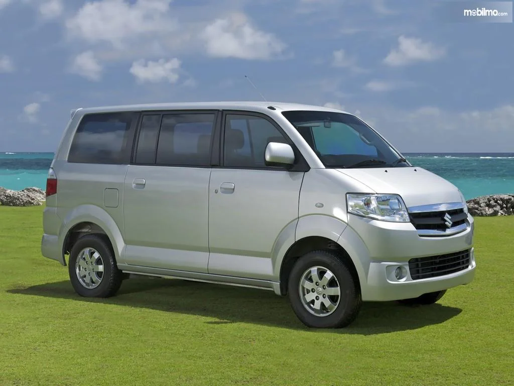 Suzuki APV Arena mobil keluarga kecil di bawah 50 juta - Moladin