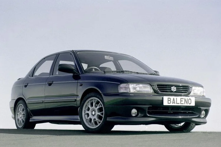 Suzuki Baleno mobil sedan Jepang bekas - Moladin