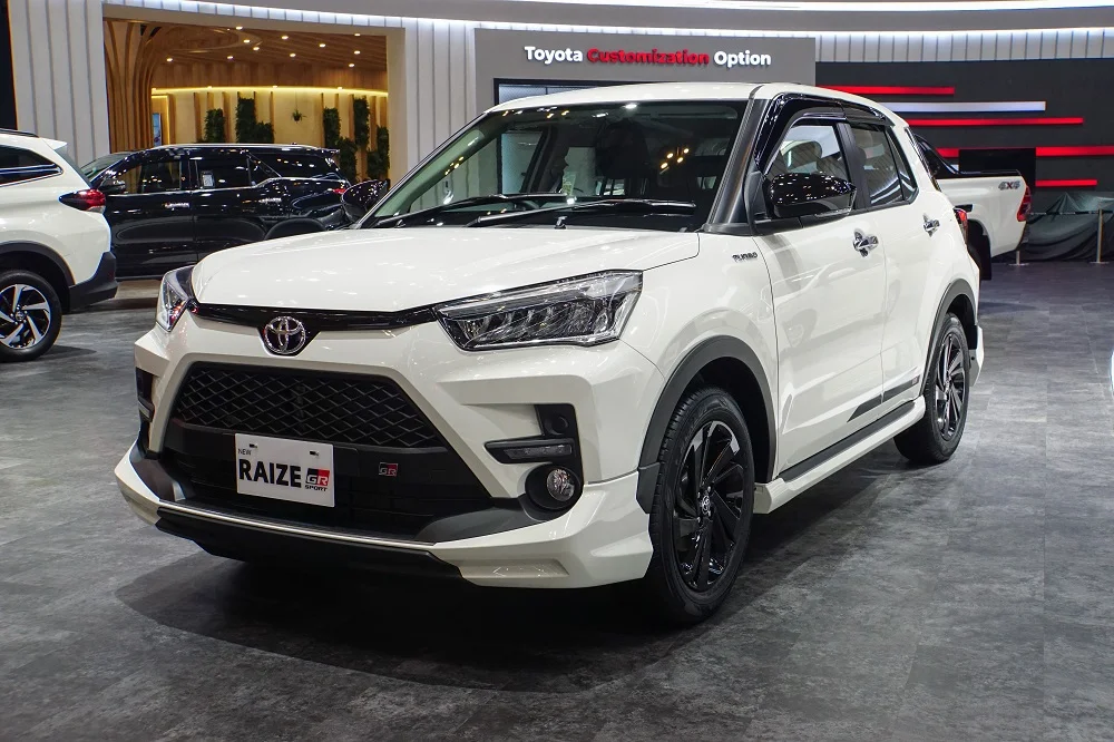 Toyota Raize 2022 mobil bekas dengan sensor parkir - Moladin