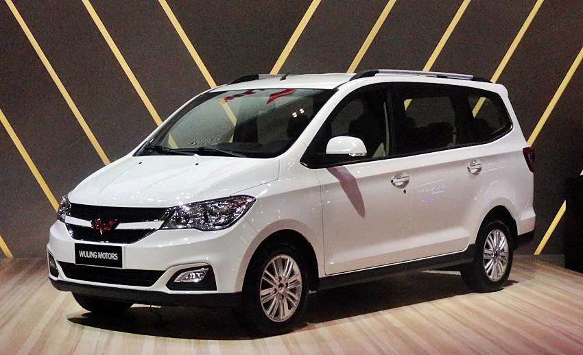 12 Mobil Bekas Tahun 2017 di Bawah 100 Juta, Ada MPV hingga City Car! Wuling Confero mobil bekas tahun 2017 di bawah 100 juta - Moladin
