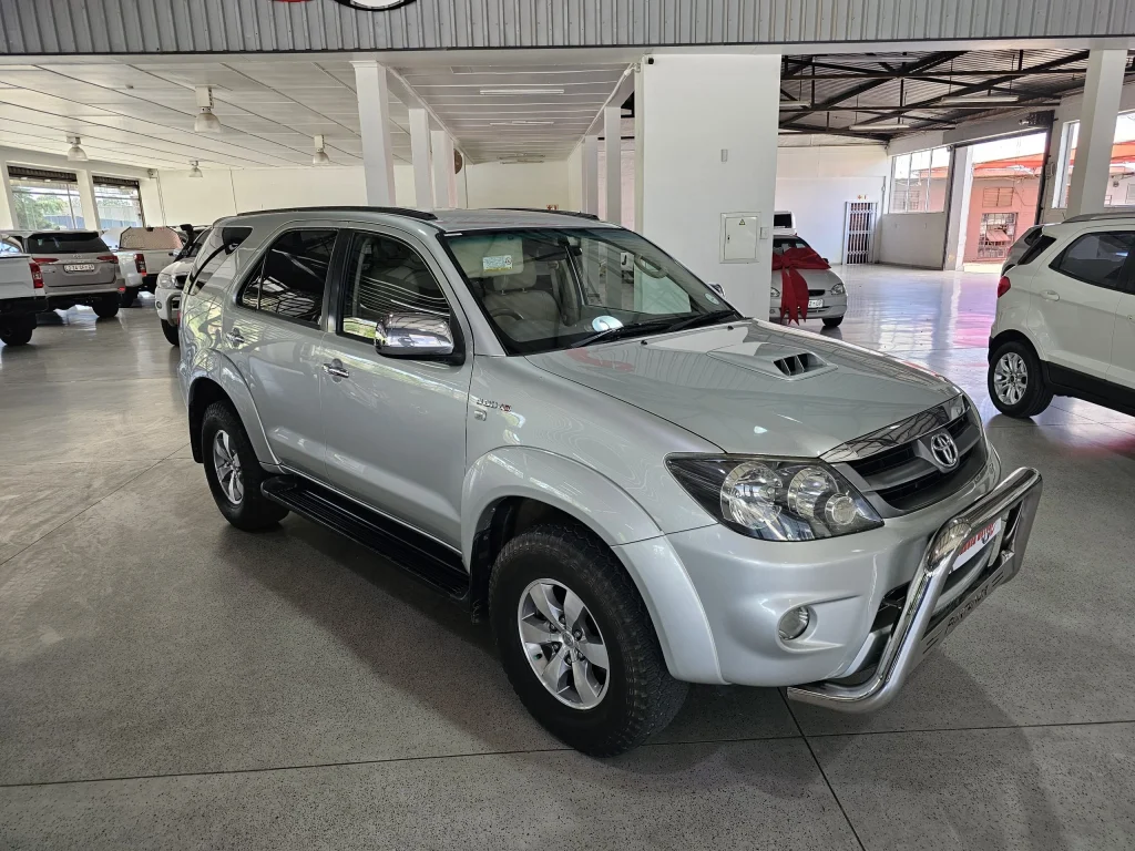 harga bekas Fortuner gen 1 - Moladin