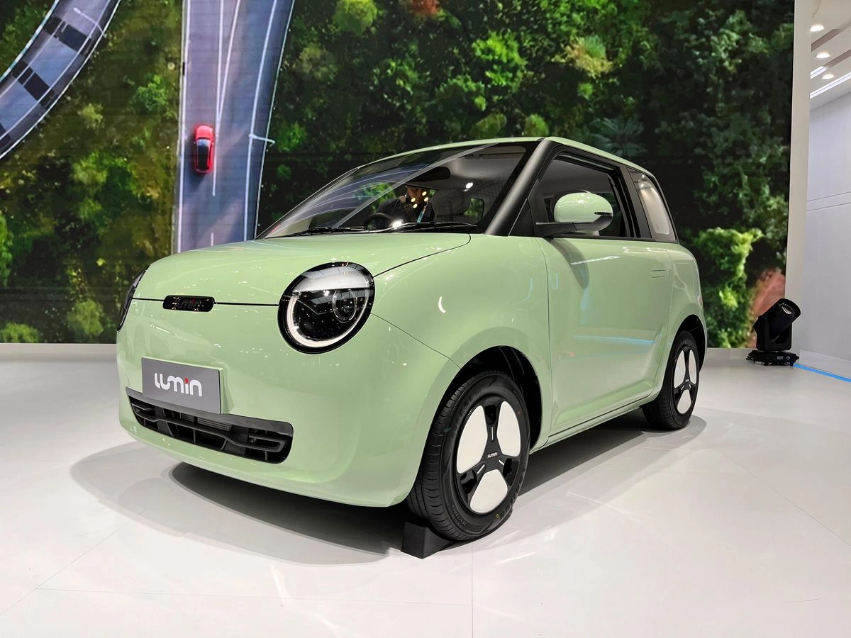 Harga Changan Lumin EV 2026 Terbaru, Cuma Rp200 Jutaan dengan Jarak Tempuh 301 Km! Harga Changan Lumin EV 2026 Terbaru, Cuma Rp200 Jutaan dengan Jarak Tempuh 301 Km!