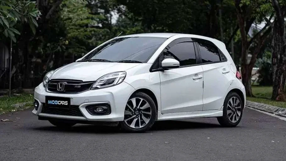 Brio vs Agya: Adu Irit BBM, Performa, dan Kenyamanan, Pilih Mana? honda brio - Moladin