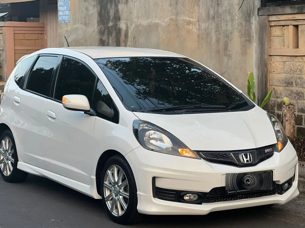 Mulai 70 Jutaan! Cek Harga Mobil Hatchback Bekas Juni 2026 Paling Worth It honda jazz mobil hatchback bekas - Moladin
