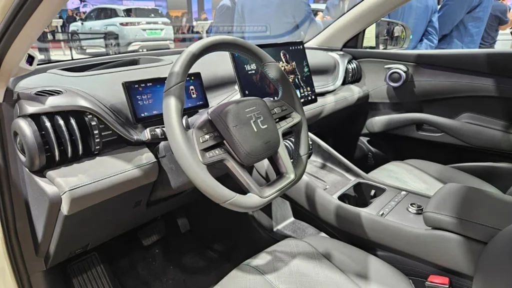 interior BYD Atto 3 facelift - Moladin