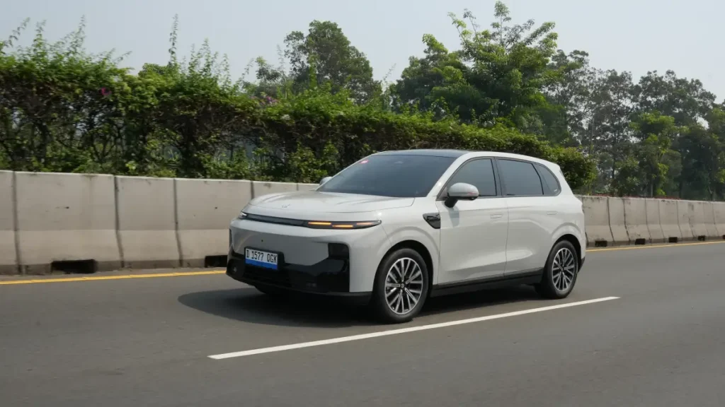 leapmotor cover