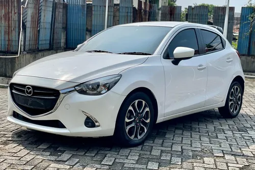 mazda 2 skyactiv - Moladin
