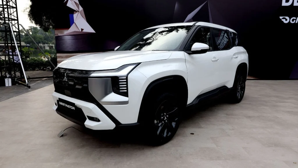 mitsubishi destinator - Moladin