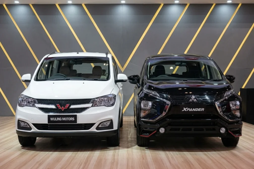 mobil bekas murah favorit keluarga - Moladin