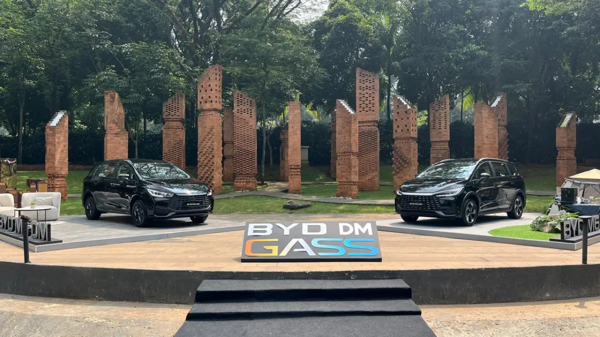 Perbedaan BYD M6 DM Classic dan Cross, Selisih Rp92 Juta Worth It? Perbedaan BYD M6 DM Classic dan Cross, Selisih Rp92 Juta Worth It?