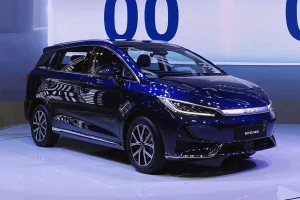 Persaingan MPV Listrik 2026: BYD M6 Masih Terlaris, Wuling Terus Mengejar