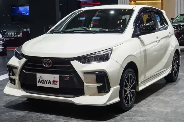 7 City Car Bekas Terbaik Juni 2026: Gesit, Irit, & Ramah di Kantong! toyota agya gr sport - Moladin