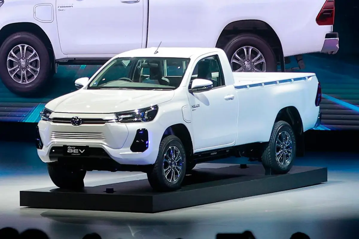 Toyota Hilux Listrik Resmi Meluncur di Indonesia, Ini Spesifikasi, Jarak Tempuh, dan Harganya