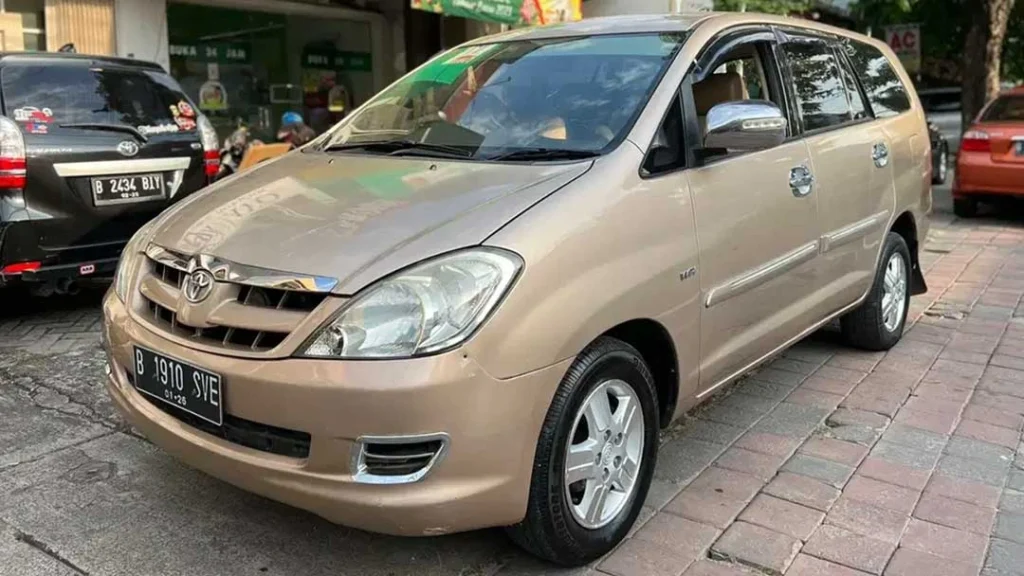 toyota kijang innova mpv bekas juni - Moladin