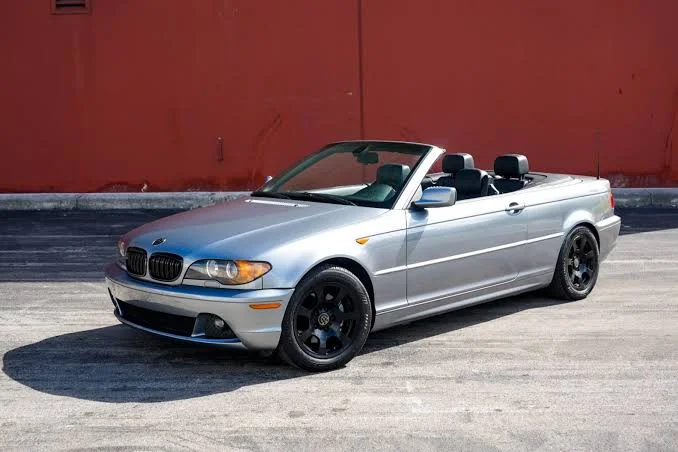 10 Mobil Convertible Bekas Termurah 2026, Harga Mulai Rp70 Jutaan! BMW 325Ci Convertible mobil convertible termurah - Moladin
