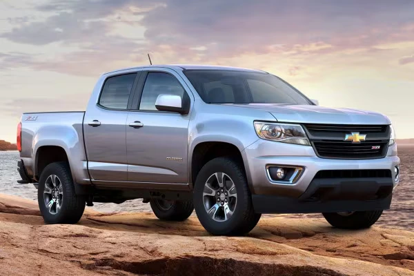 Chevrolet Colorado 2015 mobil double cabin bekas - Moladin