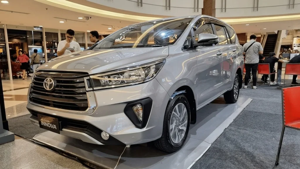 Harga Innova Reborn bekas - Moladin