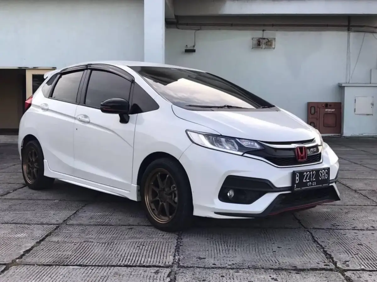 Honda Jazz RS Bekas Masih Layak Dibeli? Simak Harga, Spesifikasi, Fitur, dan Tips Membelinya