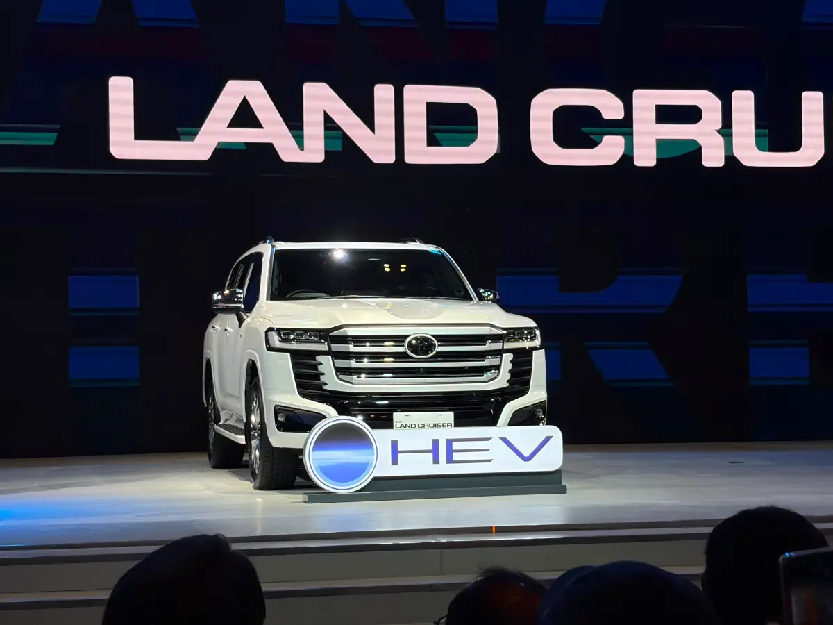 Toyota Luncurkan Land Cruiser Family dan bZ4X Touring di GIIAS 2026 Toyota Luncurkan Land Cruiser Family dan bZ4X Touring di GIIAS 2026