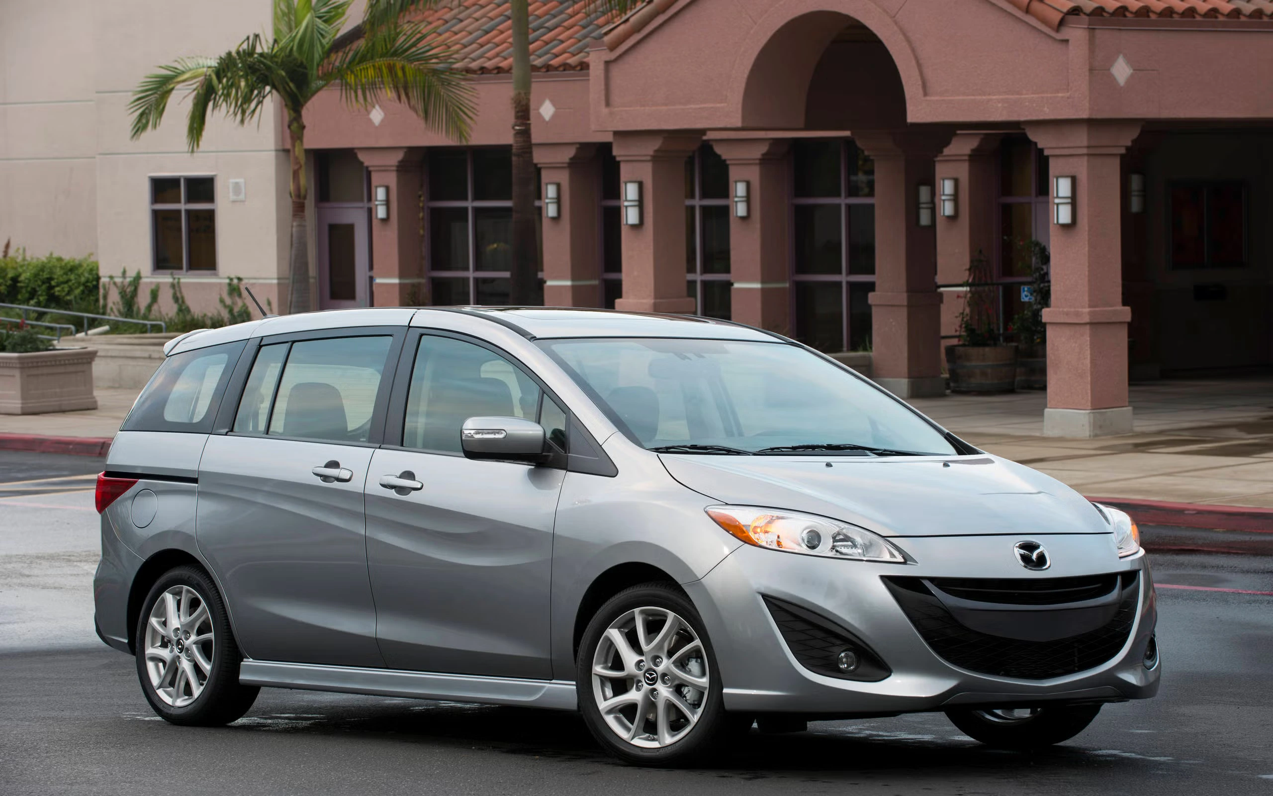 8 Mobil Mazda Bekas Termurah 2026, Ada MPV hingga SUV Premium! Mazda5 mobil Mazda bekas termurah - Moladin