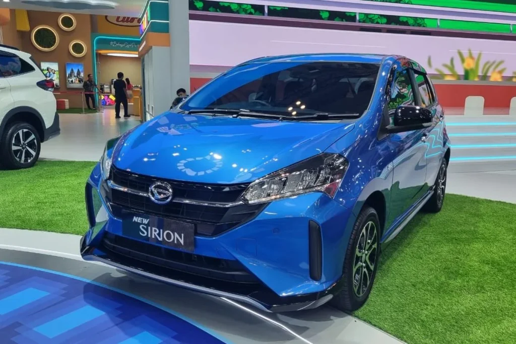 Sirion mobil bekas 5-seater pilihan mahasiswa - Moladin