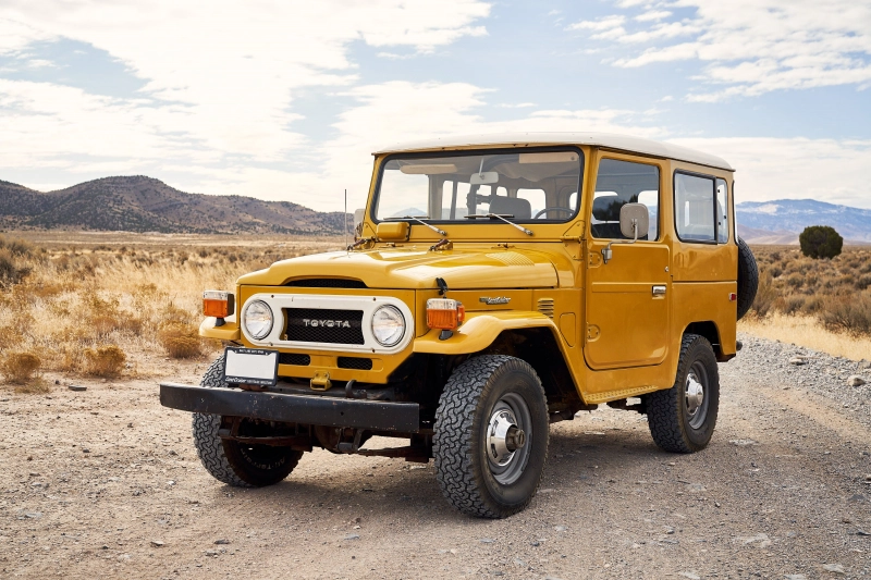 Toyota Hardtop FJ40 mobil hardtop bekas di bawah 50 juta - Moladin