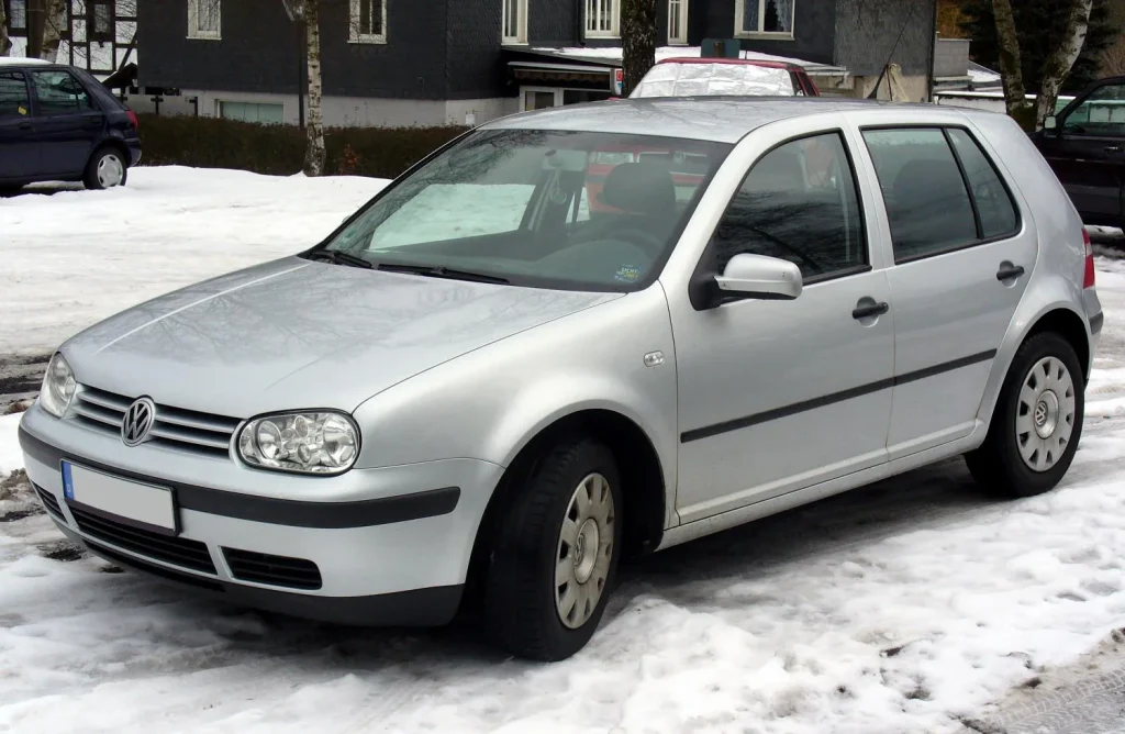 Volkswagen Golf Mk4 mobil Jerman bekas di bawah 50 juta - Moladin