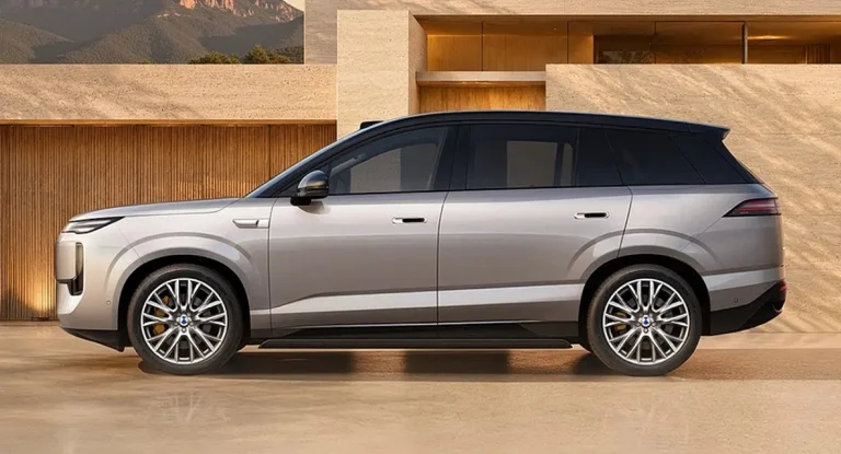 Denza N8 Resmi Muncul, SUV Listrik Premium dengan Tenaga Tembus 1.193 Hp! bodi Denza N8 - Moladin