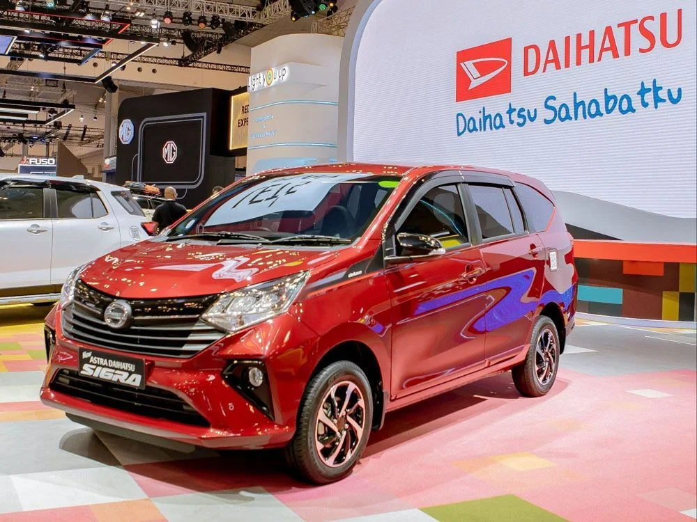 Mobil Sigra vs Avanza Bekas, Mana yang Lebih Worth It? Ini Perbandingannya daihatsu sigra - Moladin