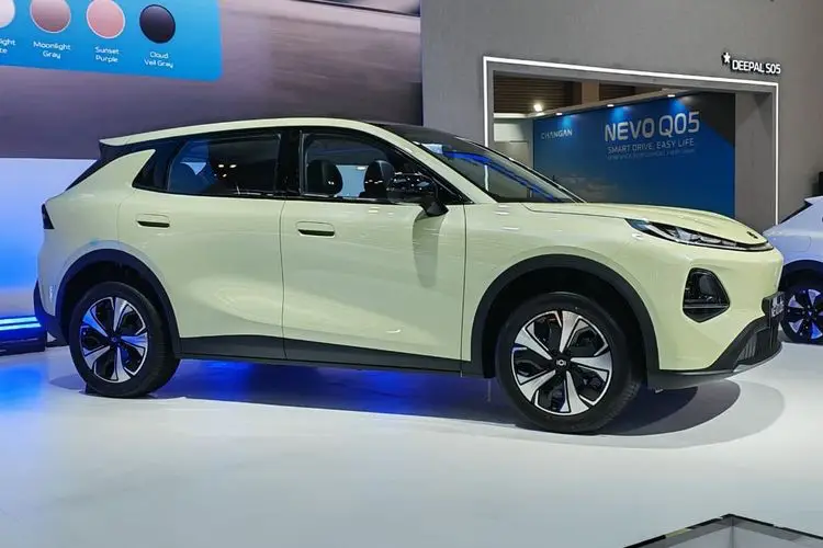 eksterior changan nevo q05 - Moladin  