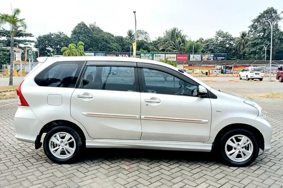 harga avanza veloz 2013 - Moladin