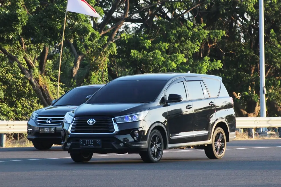 harga innova reborn 2023 - Moladin