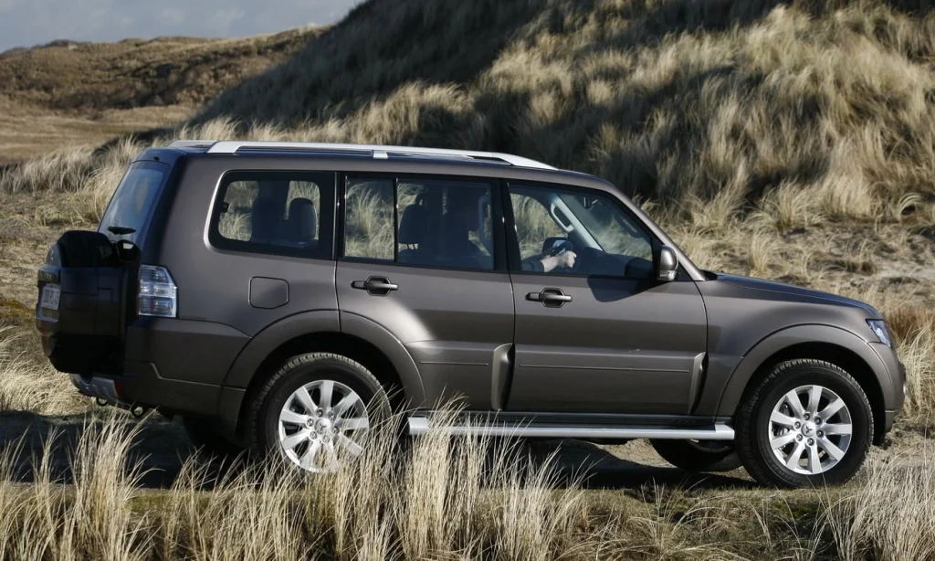 Pajero Sport GLS 2010: Harga Bekas, Spesifikasi, dan Tips Membeli harga pajero sport gls 2010 - Moladin