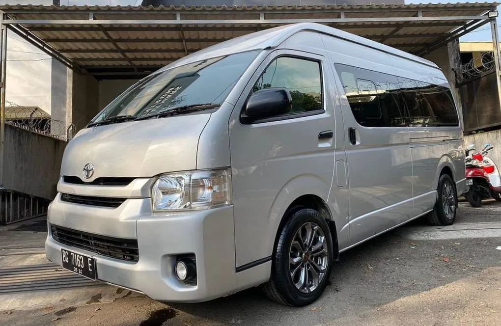 4 Pilihan Toyota Hiace Bekas yang Paling Dicari Pengusaha Travel! harga toyota hiace bekas - Moladin