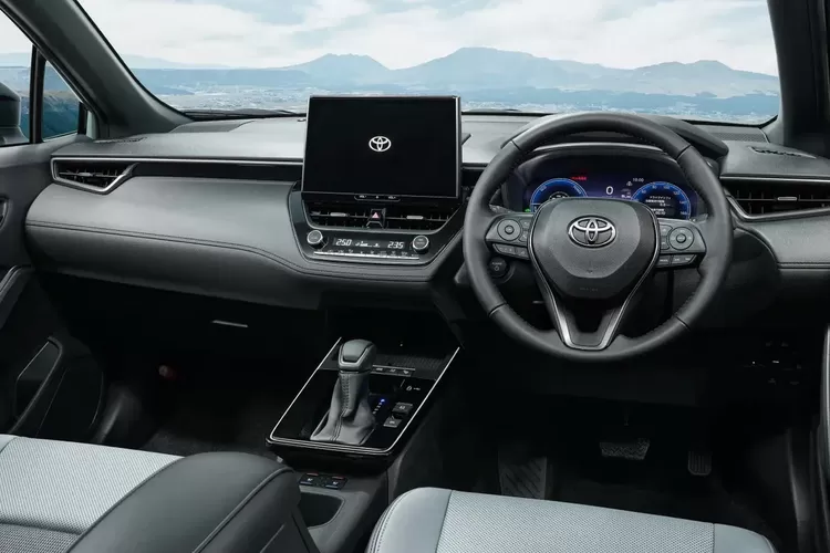 Toyota Corolla Cross Edisi Spesial 60 Tahun Meluncur, Harga Mulai Rp400 Jutaan interior toyota corolla cross - Moladin