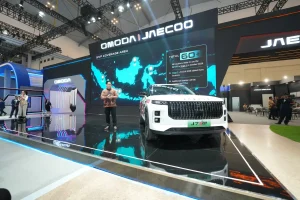 JAECOO J7 SHS-P Resmi Usung Teknologi SIVP, Mobil Bisa Cari Parkir dan Jemput Pengemudi