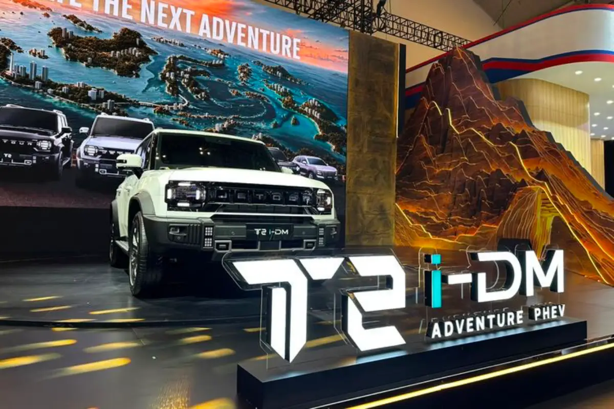 Harga JETOUR T2 i-DM Resmi Meluncur, SUV PHEV Boxy Dibanderol Rp688 Juta Harga JETOUR T2 i-DM Resmi Meluncur, SUV PHEV Boxy Dibanderol Rp688 Juta
