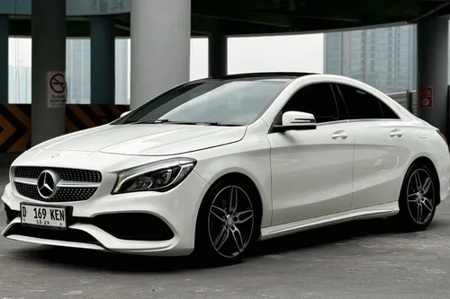 6 Mobil Sedan Bekas untuk Mahasiswa, Nyaman, Irit, dan Harga Mulai Rp135 Jutaan mercedes-benz cla200 - Moladin
