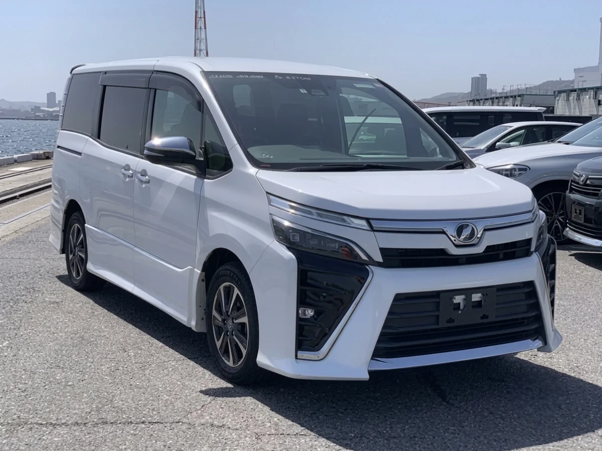 7 Mobil Toyota Bekas dengan Kabin Luas, Nyaman untuk Keluarga!