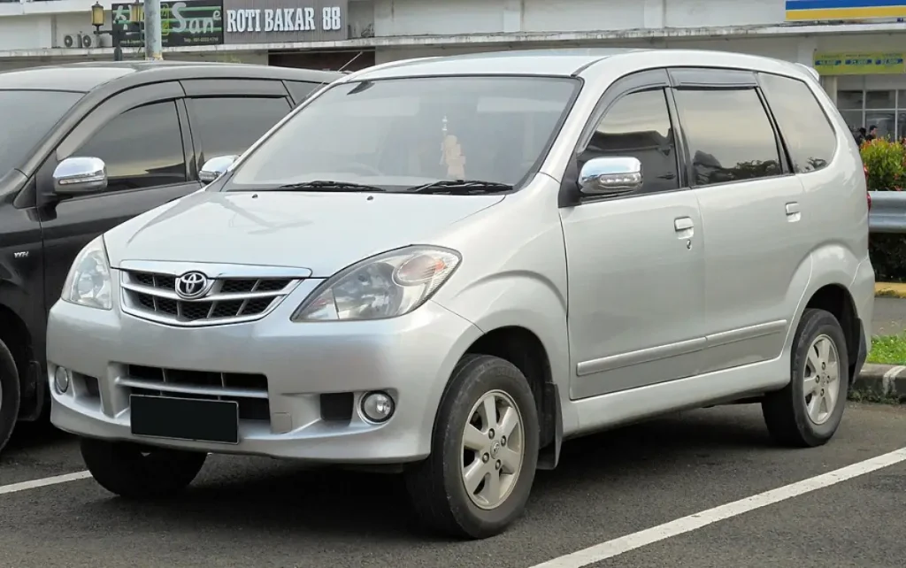 mobil bekas 60 jutaan muat bakuak keluarga - Moladin