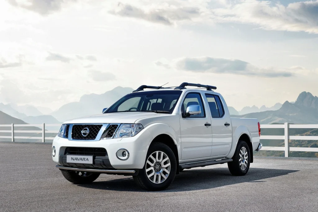 mobil double cabin bekas - Moladin