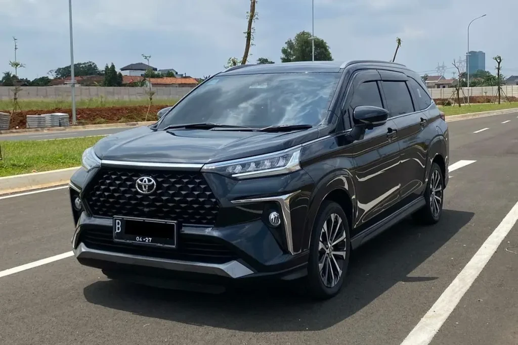 10 Mobil Irit Bensin dan Bandel yang Layak Dibeli, Cocok untuk Harian hingga Keluarga rekomendasi mobil irit bensin dan bandel - Moladin
